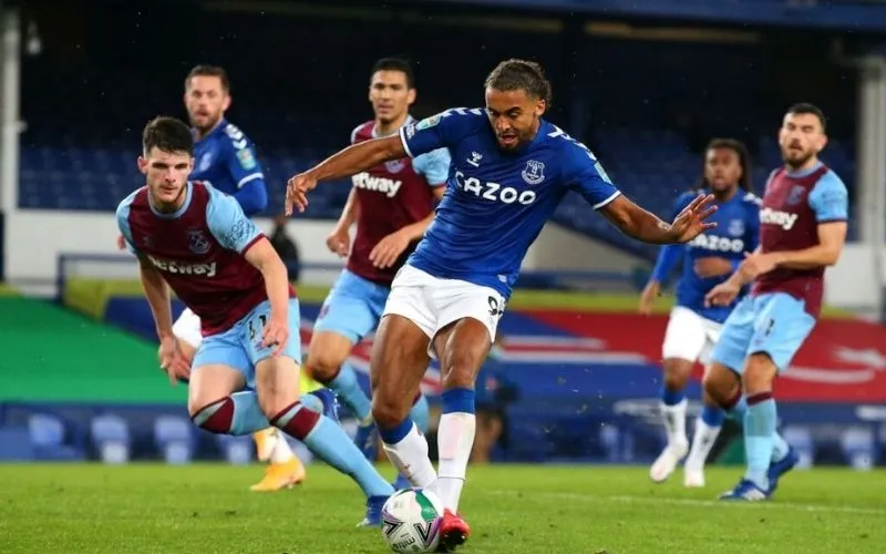 Everton vs West Ham thường xuyên tạo ra những cuộc chiến cân sức