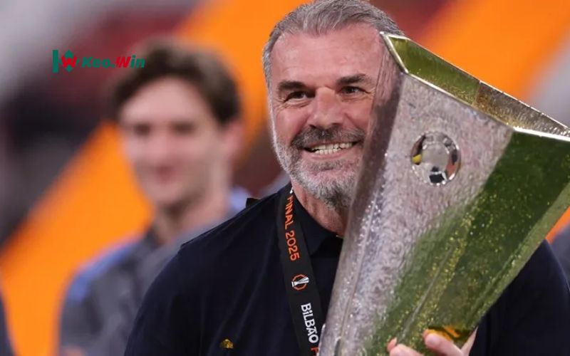 Nottingham Forest sa thải Nuno, bổ nhiệm Postecoglou: Canh bạc danh tiếng của cả HLV và ông chủ