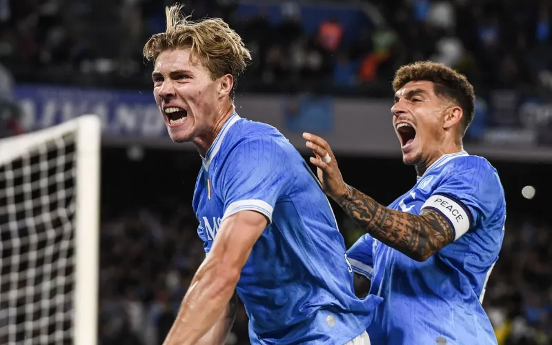 Napoli gặp không ít khó khăn về nhân sự khi danh sách chấn thương tiếp tục kéo dài