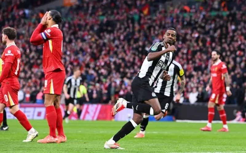 Hai đội đang ở nhóm giữa bảng xếp hạng